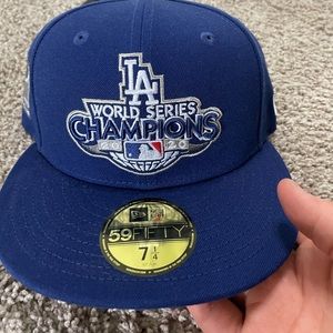 New era fitted cap size 7 1/4